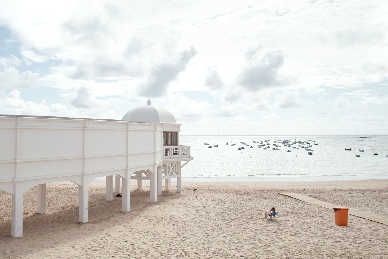 THE LANDSCAPE : PLAYA DE LA CALETA, CADIZ, SPAIN | The Voyageur