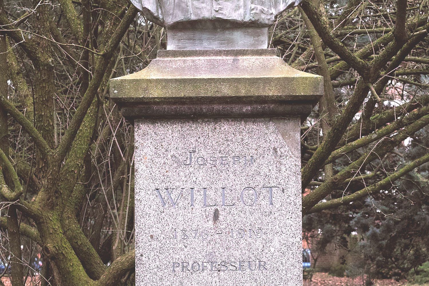 catholic_university_lille_thevoyageur07