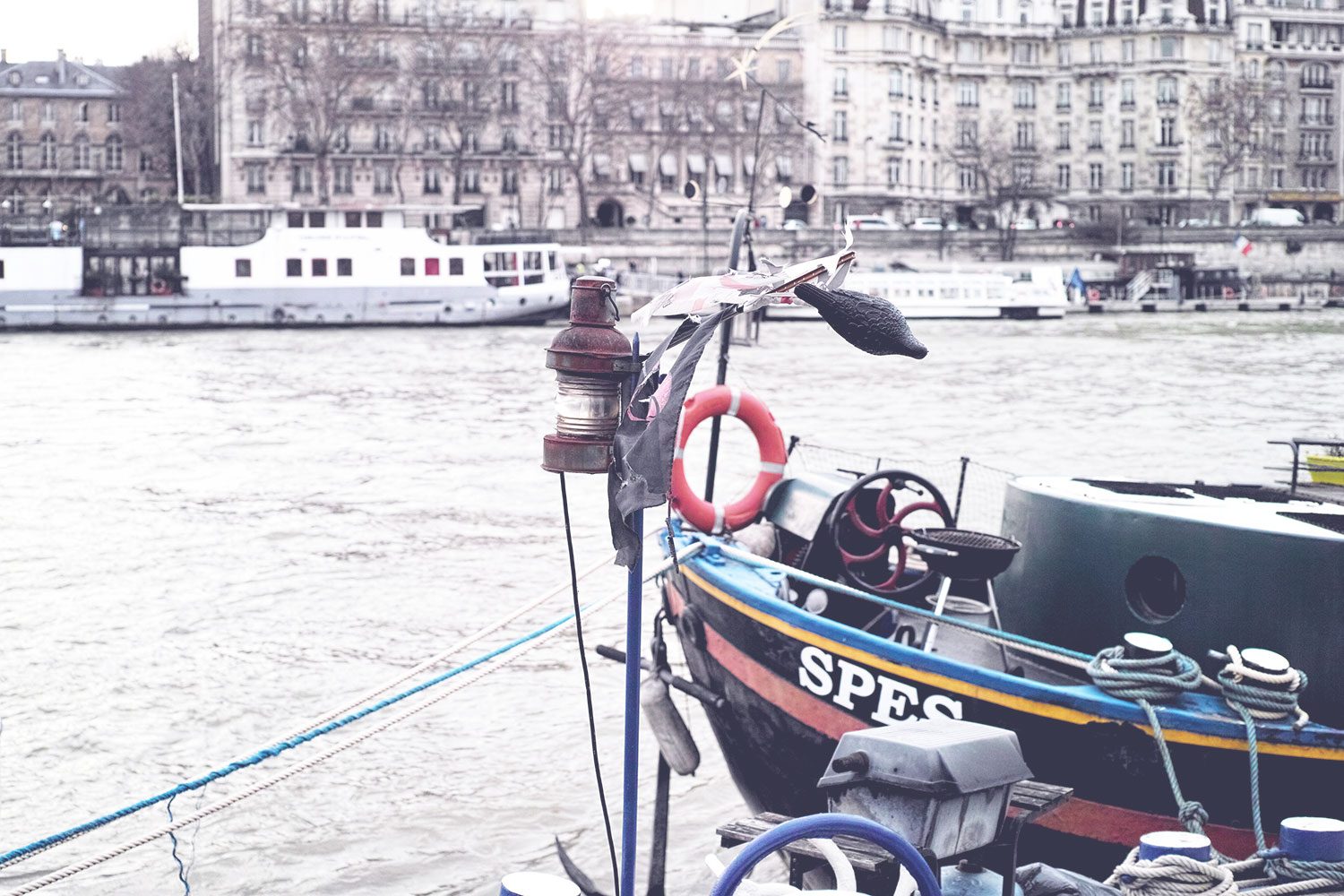 champs_elysees_harbor_thevoyageur06