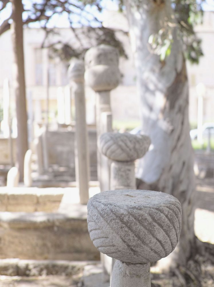 turkishcemetary_rhodes_thevoyageur04