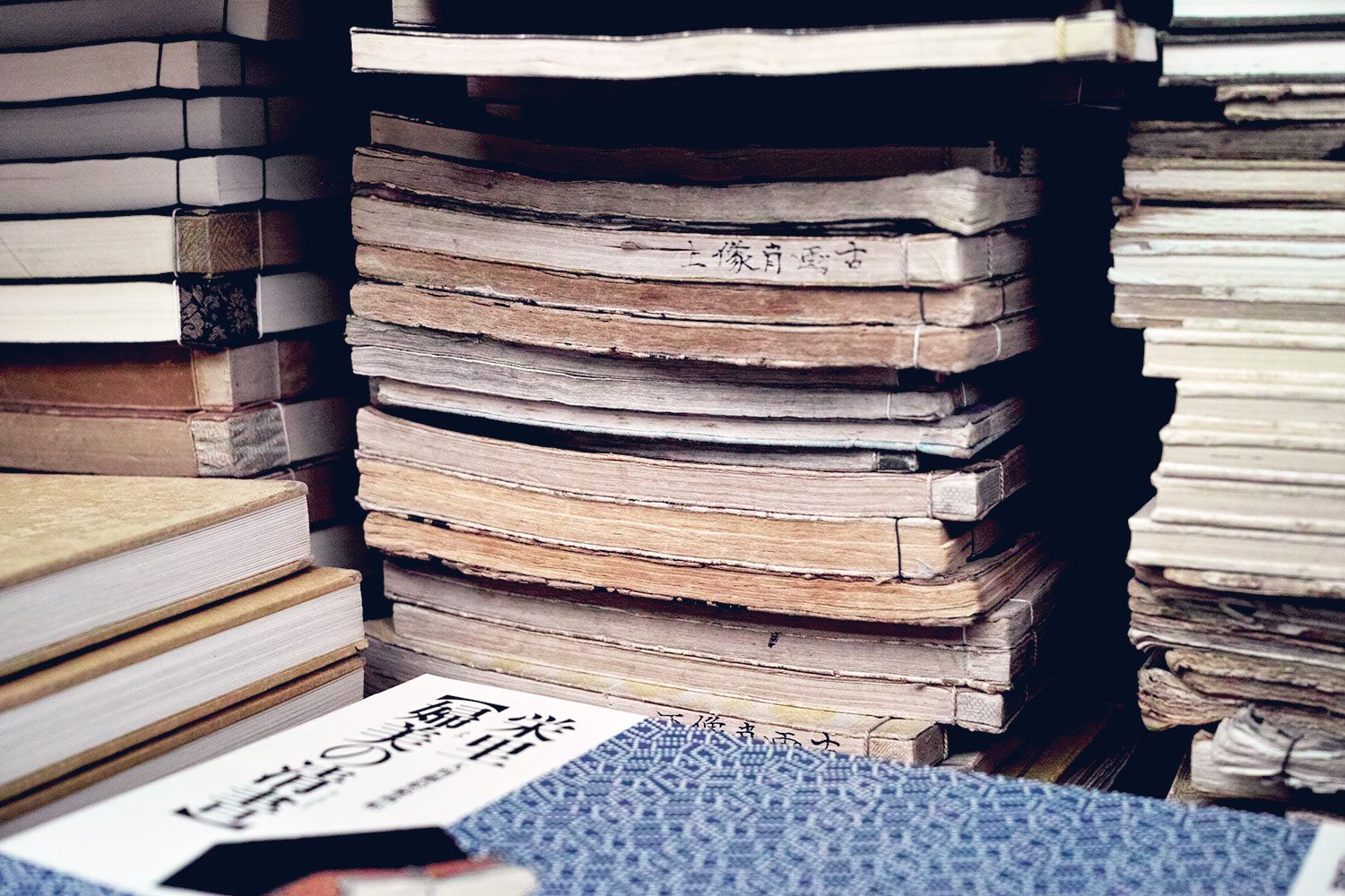 bookstore_kyoto_thevoyageur_01