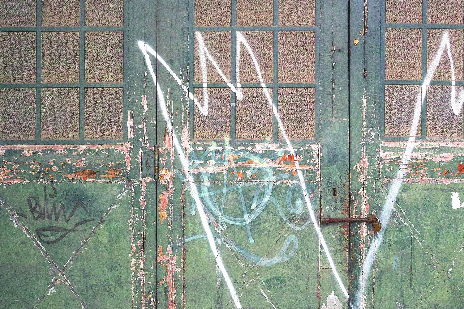 evora_streetart_thevoyageur4