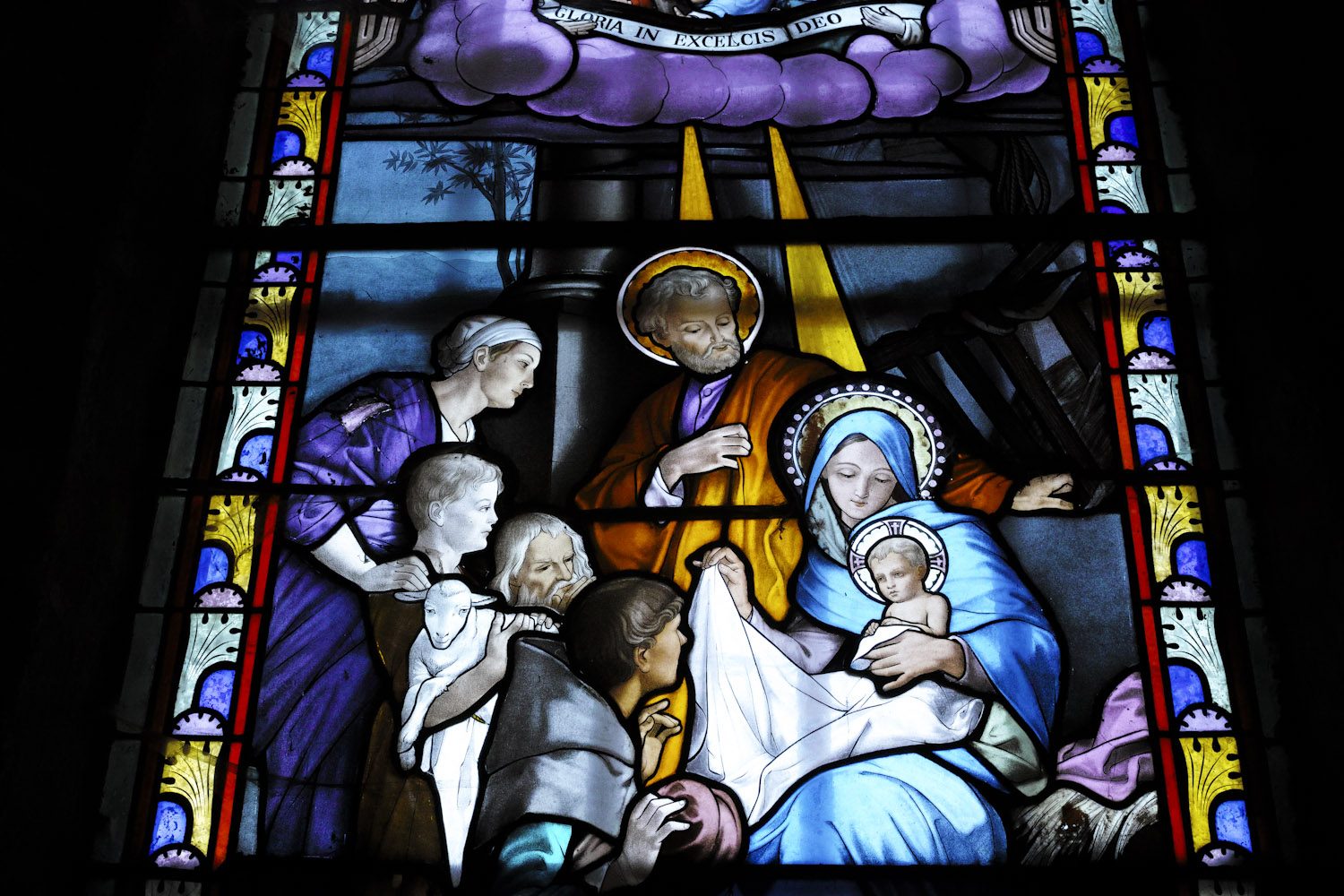stained_glass_windows_cantal_france_finland_thevoyageur011