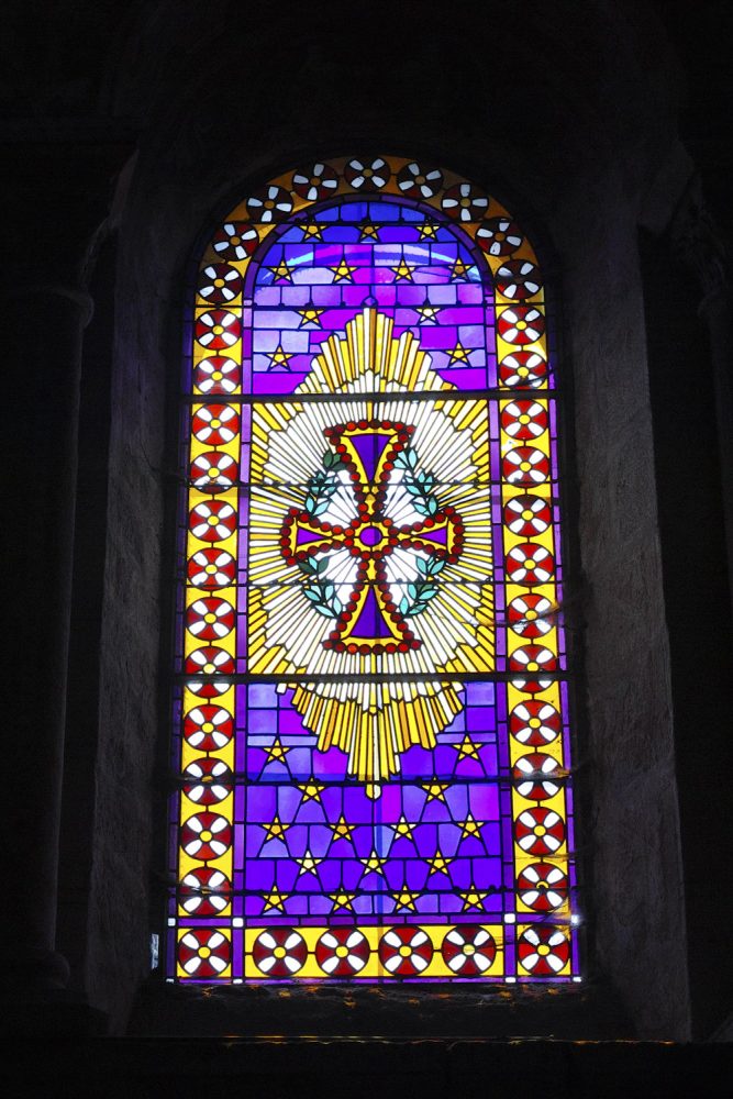 stained_glass_windows_cantal_france_finland_thevoyageur015