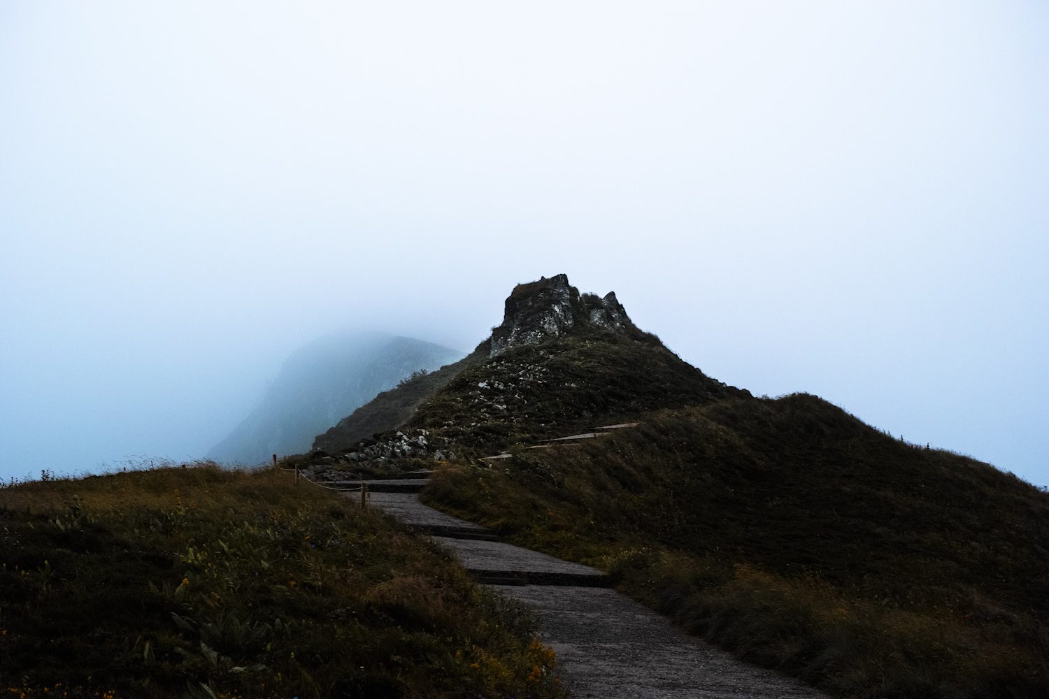 puymary_sunset_cantal_thevoyageur009