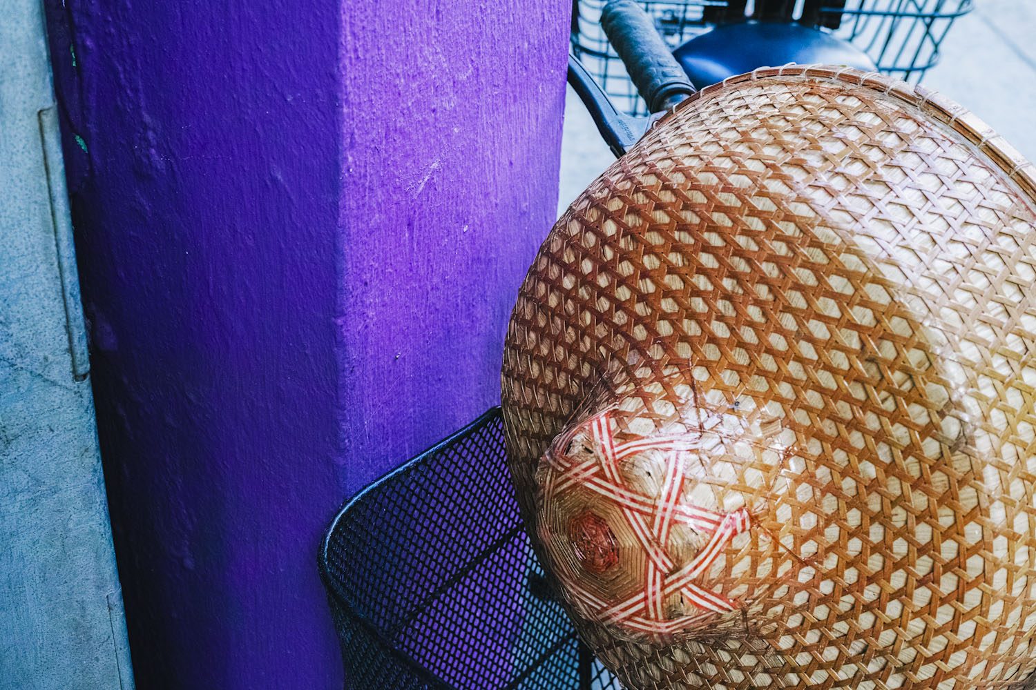 onthesurface_pengchau_taio_lantau_hongkong_china_thevoyageur03