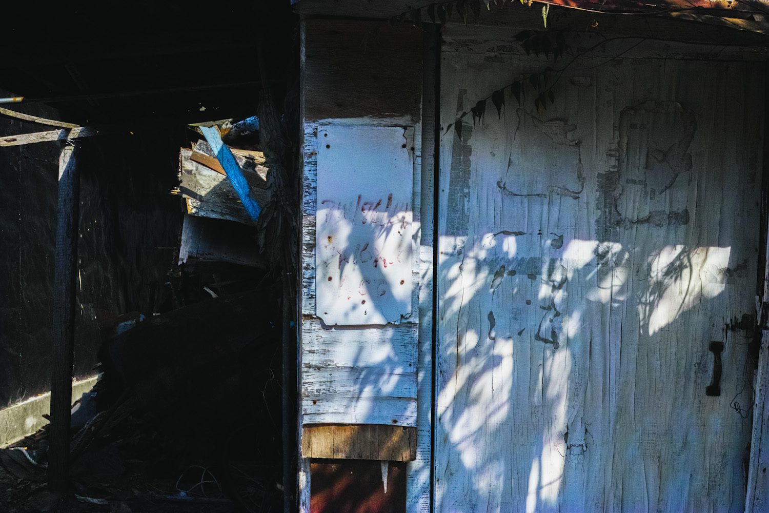 onthesurface_pengchau_taio_lantau_hongkong_china_thevoyageur11