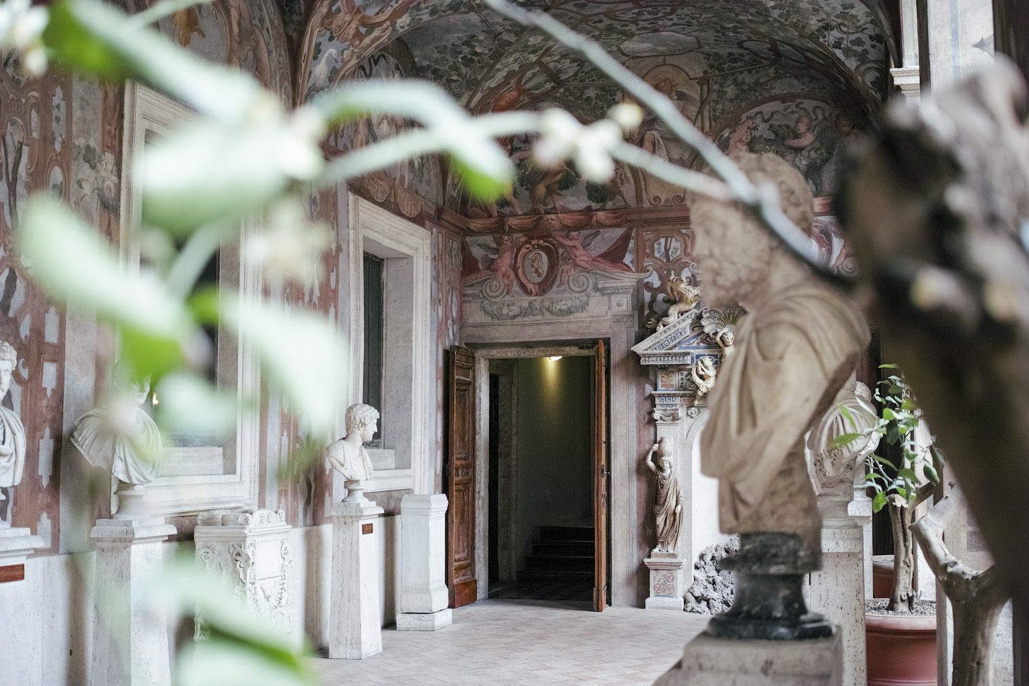 themood_rome_april_italy_thevoyageur021