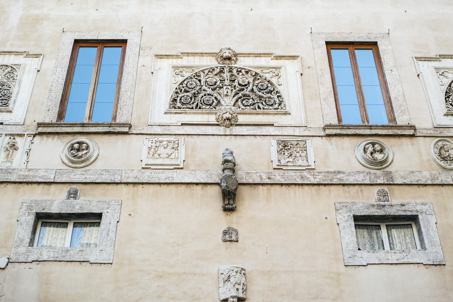 themood_rome_april_italy_thevoyageur039
